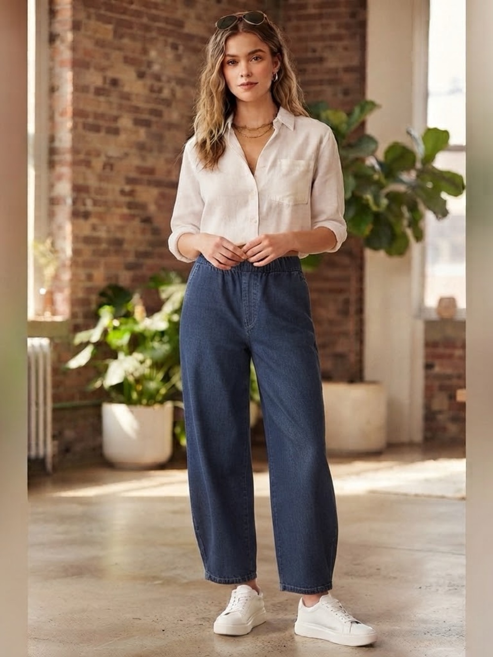 chic Dark Blue Boyfriend Jeans with Elastic Waist